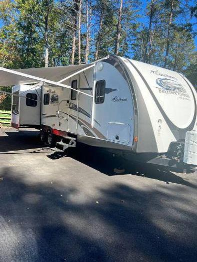 Used 2013 Forest River Coachmen Freedom Express 296 REDS