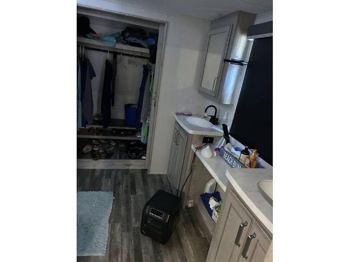 Used 2022 Keystone Alpine 3910RK