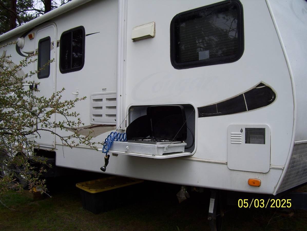 Used 2010 Keystone Cougar Travel Trailer