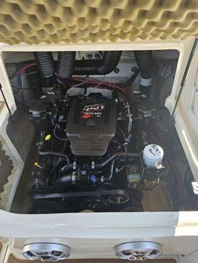 Used 2020 Sea Ray 240 Sundeck