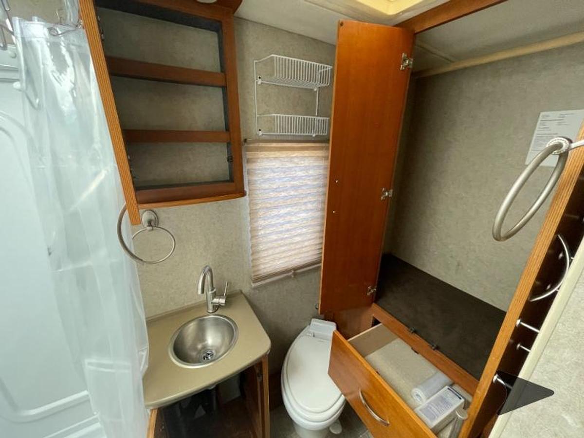 Used 2008 Fleetwood RV Icon 24A Class C Motorhome