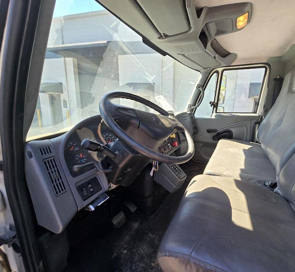 Used 2005 ALTEC TA45M-T50 MOUNTED ON 2005 INTERNATIONAL DURASTAR 4300