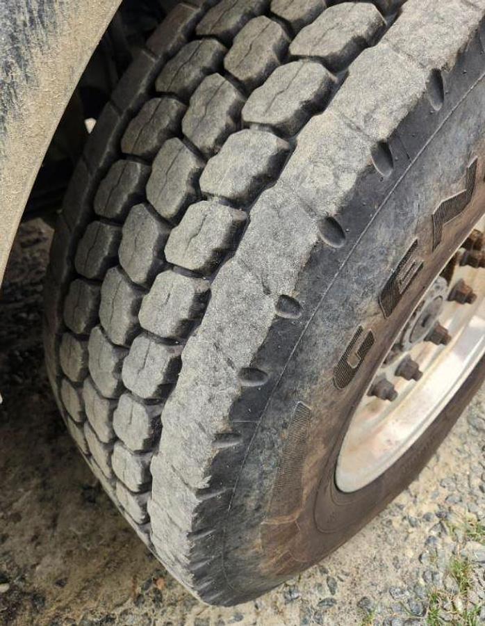 Used 2015 Kenworth T800 Hook Lift Truck