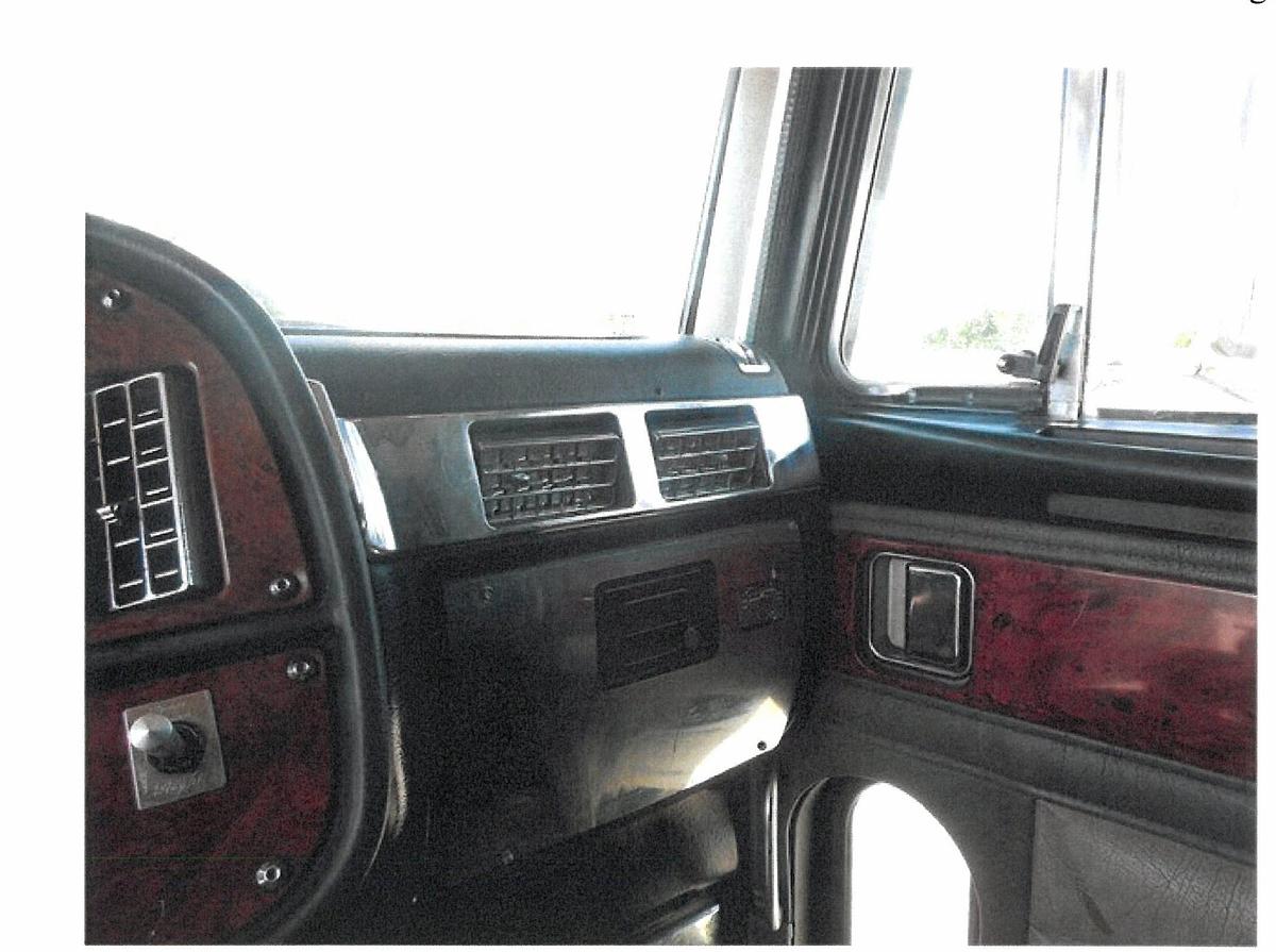 Used 2005 Peterbilt 379 EXHD Conventional Sleeper Semi