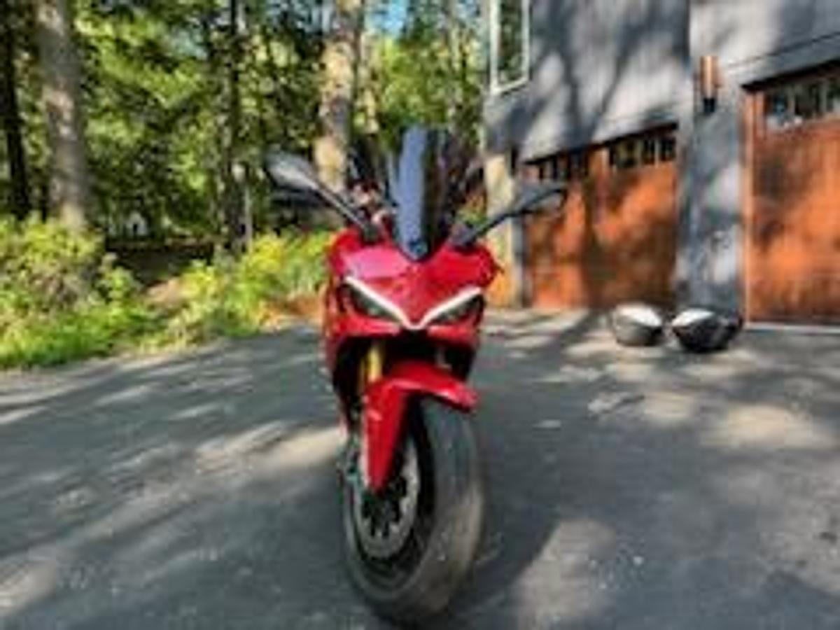 Used 2023 Ducati Supersport 950 S