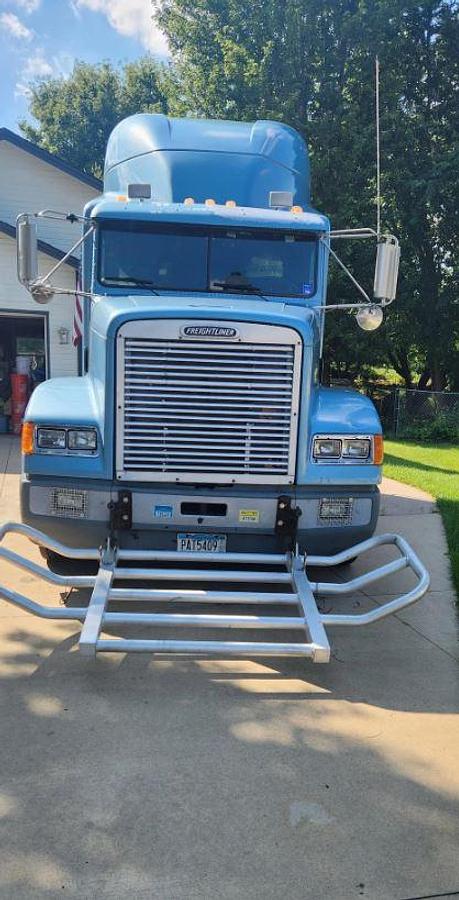 Used 1999 FREIGHTLINER FLD120 Conventional Sleeper Semi