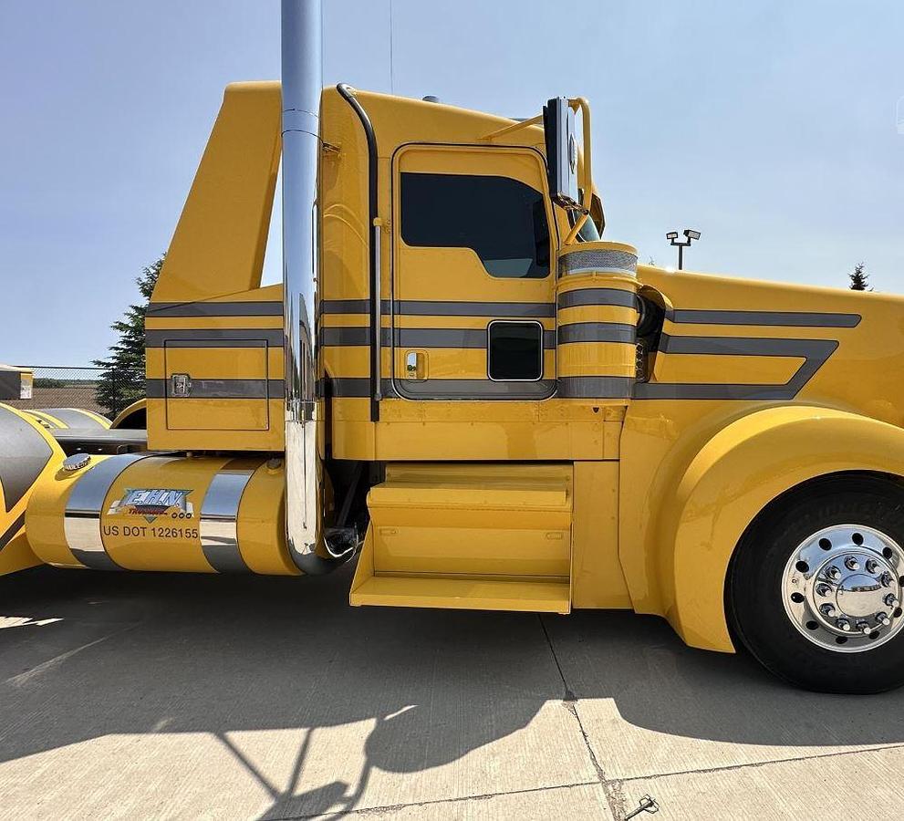 Used 2020 KENWORTH W900 & 2024 TRAIL KING TK110HDG