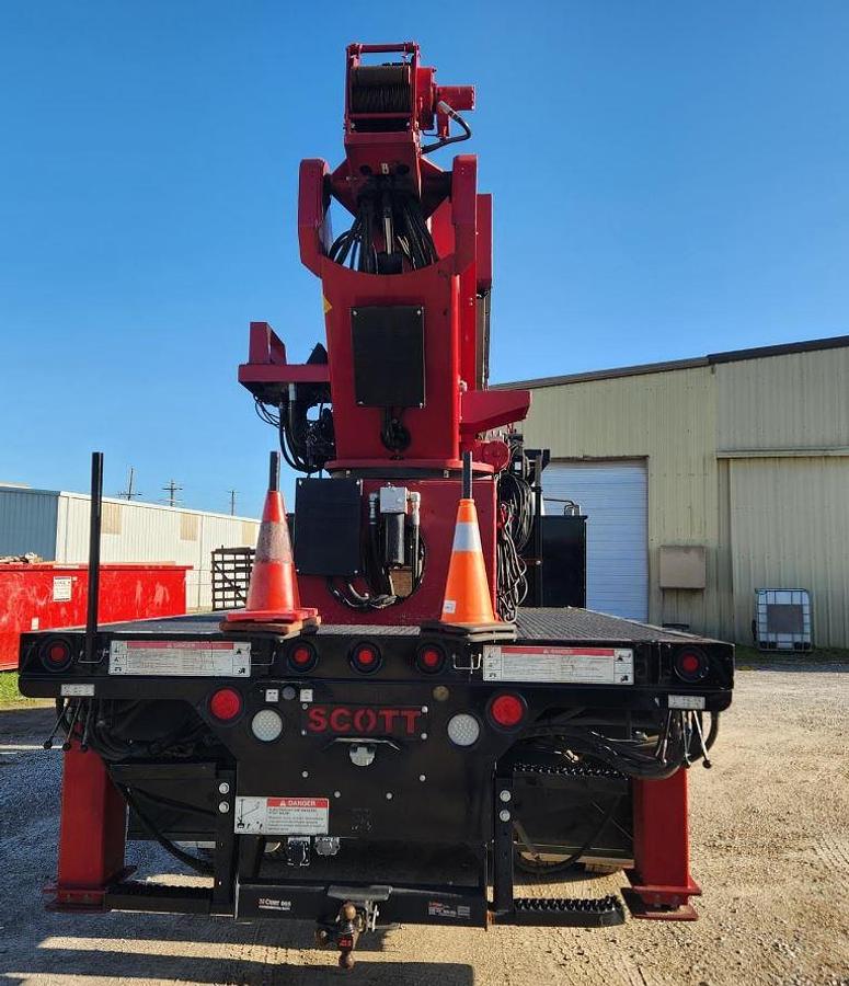 Used 2016 Elliot L60R Mounted on 2016 Freightliner Business Class M2 106