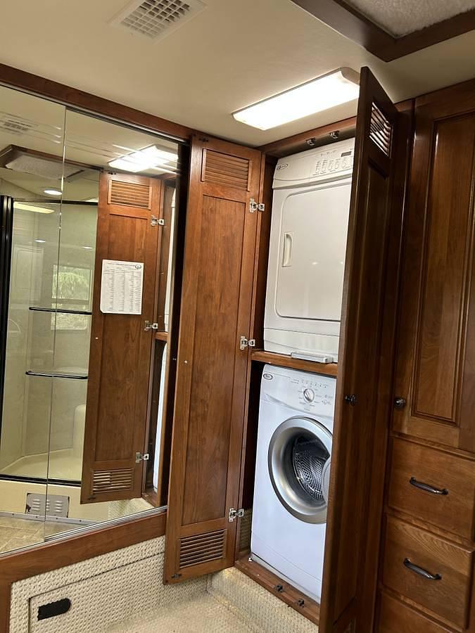 Used 2009 Monaco Dynasty Yorkshire IV