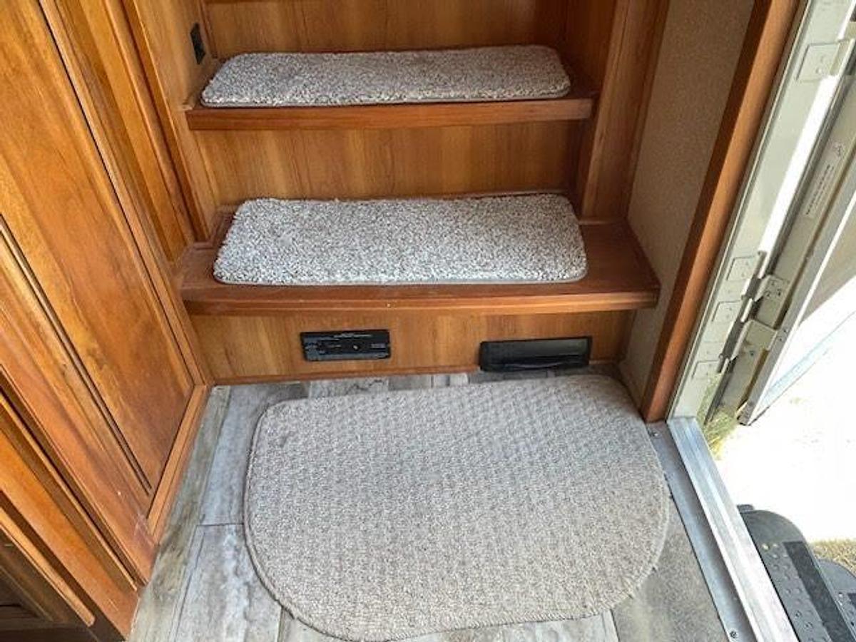 Used 2018 DRV Mobile Suites 38RSSA