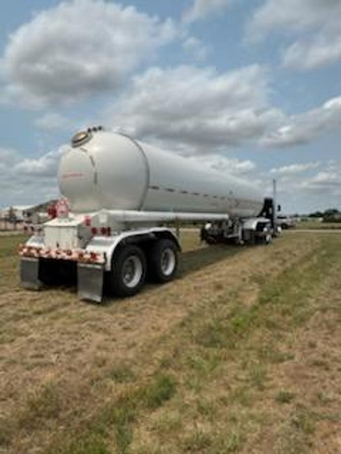 Used 1992 MID-NEBRASKA MC331 Tanker Trailer