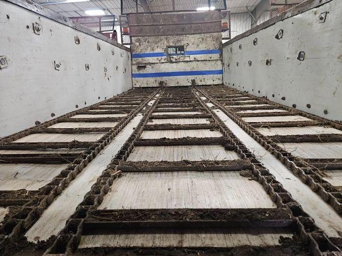 Used 1995 Peterbilt 379 Manure Spreader