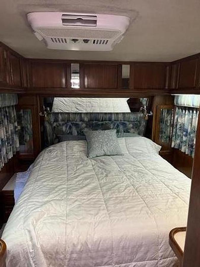 Used 1998 Foretravel Stationary Class A Motorhome