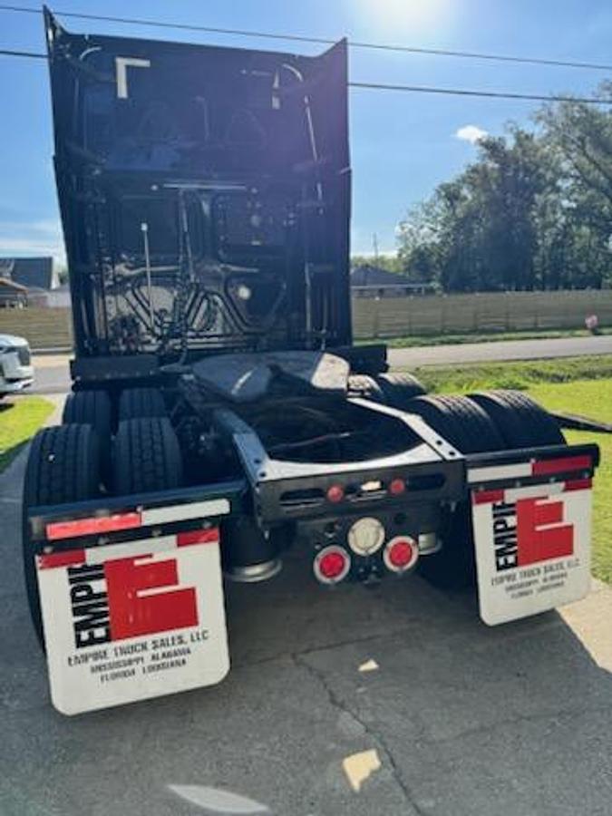 Used 2020 Freightliner Cascadia 125
