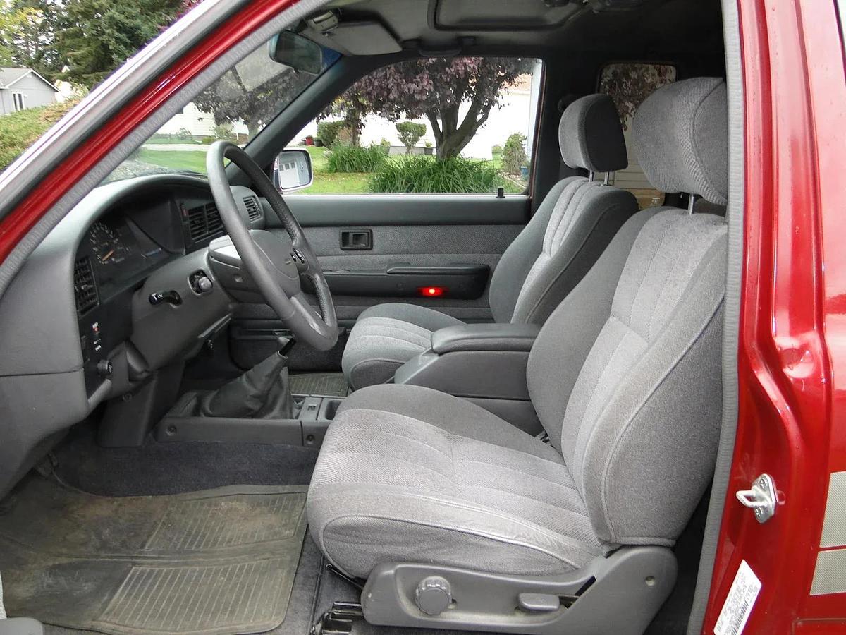 Used 1990 Toyota 4x4 Xtracab SR5 Pickup