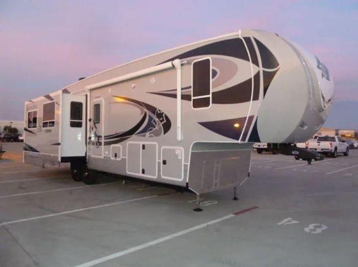 Used 2020 Northwood Arctic Fox Grande Ronde 35-5Z