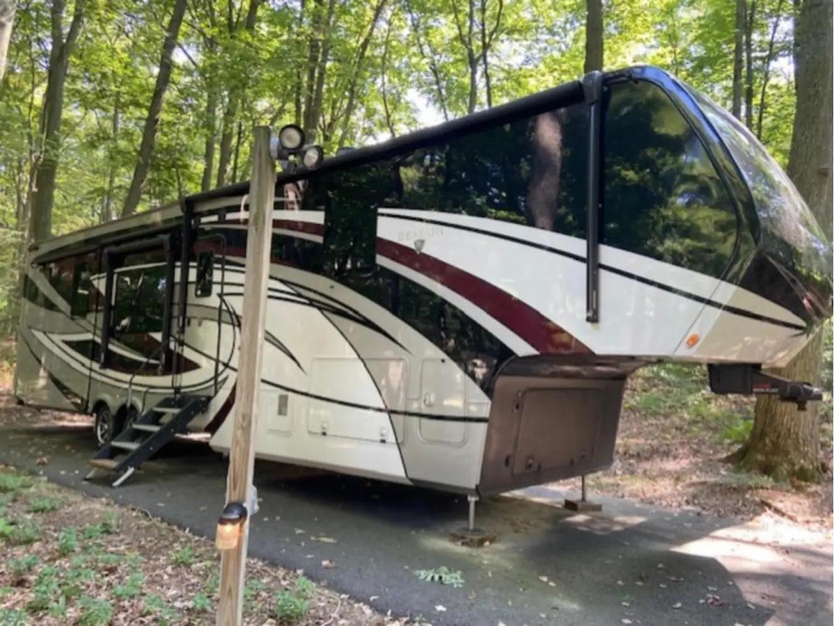 Used 2023 VanLeigh Beacon 41LKD Fifth Wheel