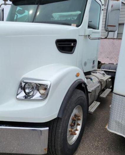 Used 2015 Freightliner CORONADO 122 SD