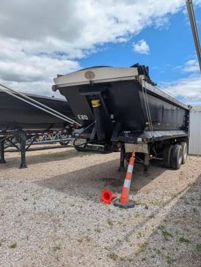 Used 2013 Coras Predator 22' End Dump Trailer