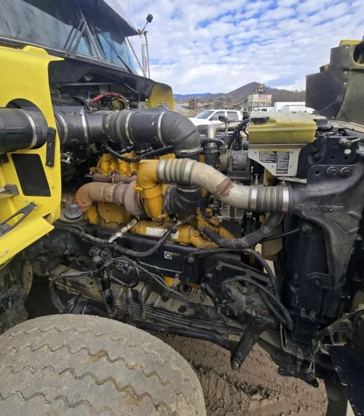 Used 2015 Kenworth T800 Dump Truck