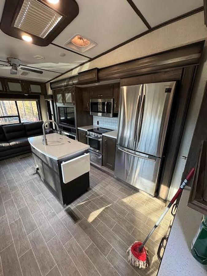 Used 2020 Keystone Montana High Country 385BR Fifth Wheel