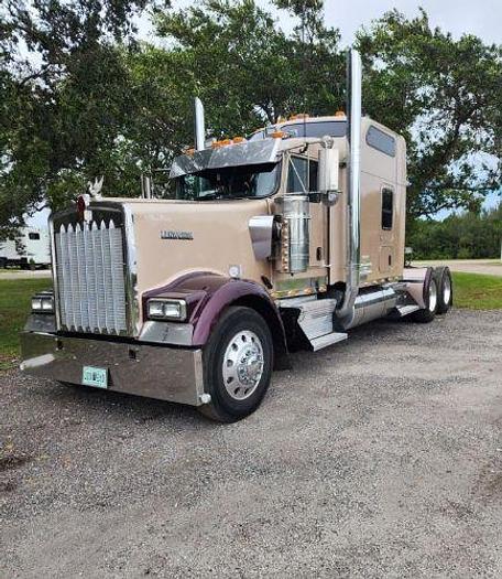 Used 2014 KENWORTH W900L