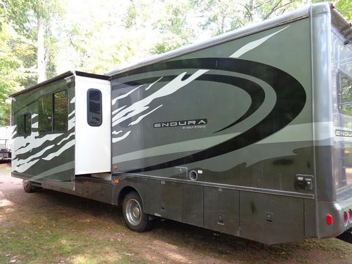 Used 2006 Gulf Stream Endura Super C Duramax