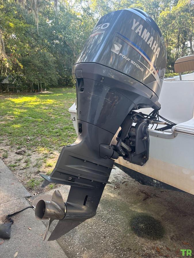 Used 2007 Sea Hunt Triton Center