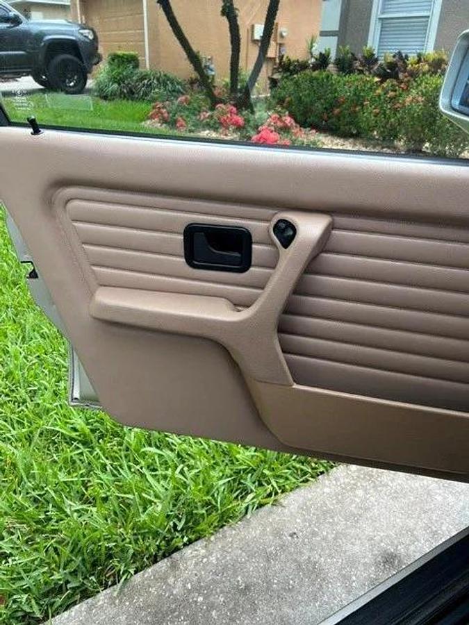 Used 1990 BMW 325i Sedan