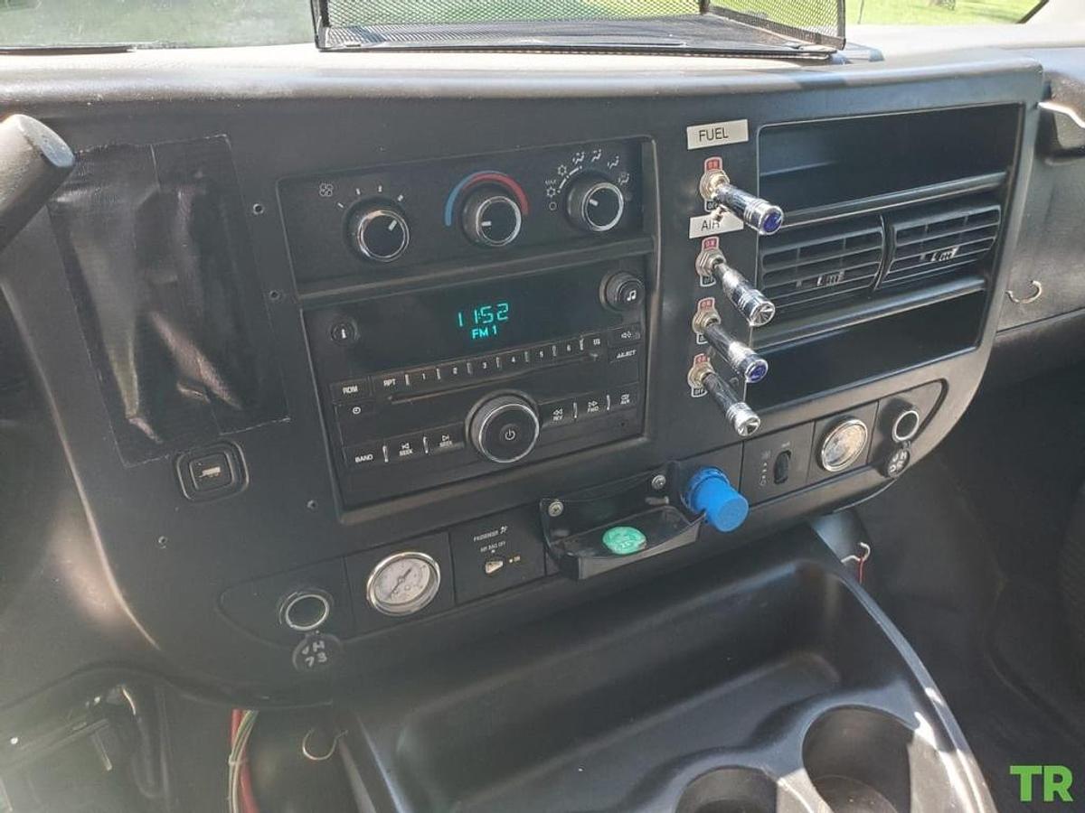 Used 2013 Chevy Express 4500 2wd 6.6L LGH Duramax Diesel Transporter