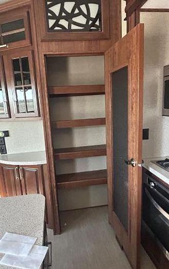 Used 2018 Keystone Alpine 3660FL