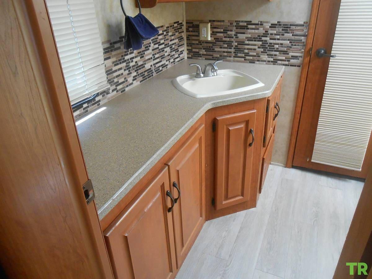 Used 2008 Damon Challenger Class A Motorhome