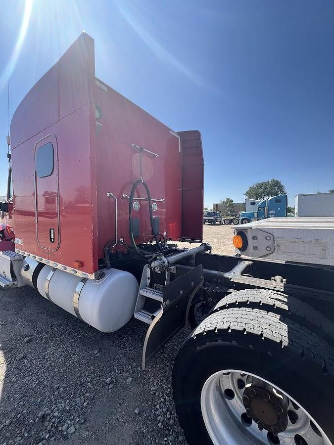 Used 2015 Peterbilt 579