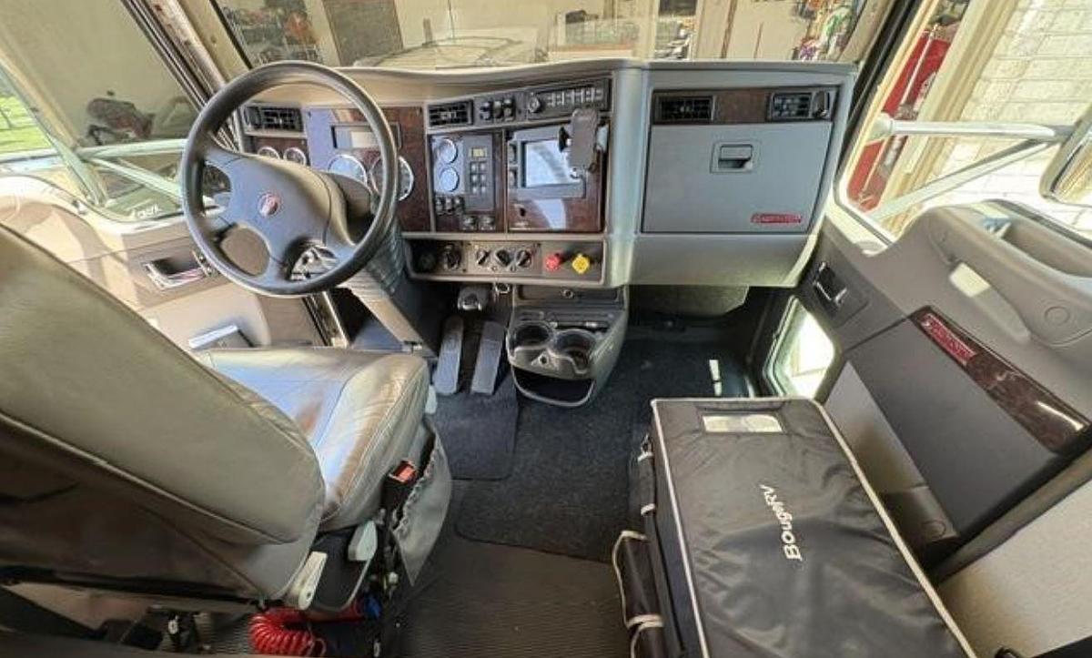 Used 2013 Kenworth T270 Commercial Truck