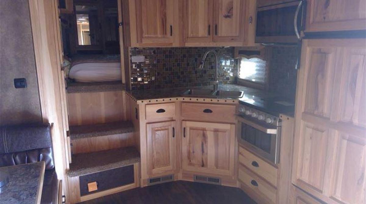 Used 2021 Lakota BHFK8315 3 Horse Trailer with Living Quarters