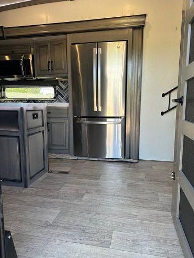 Used 2022 Keystone Montana 3781RL