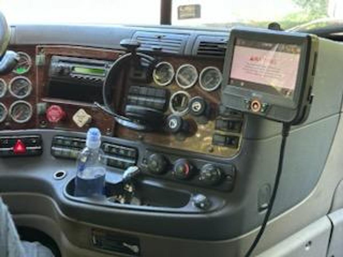 Used 2013 Freightliner Cascadia 125