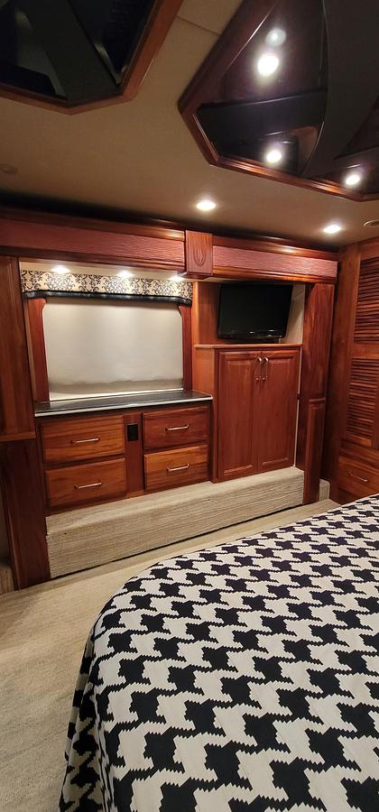 Used 2009 Foretravel Nimbus Tahoe 4030