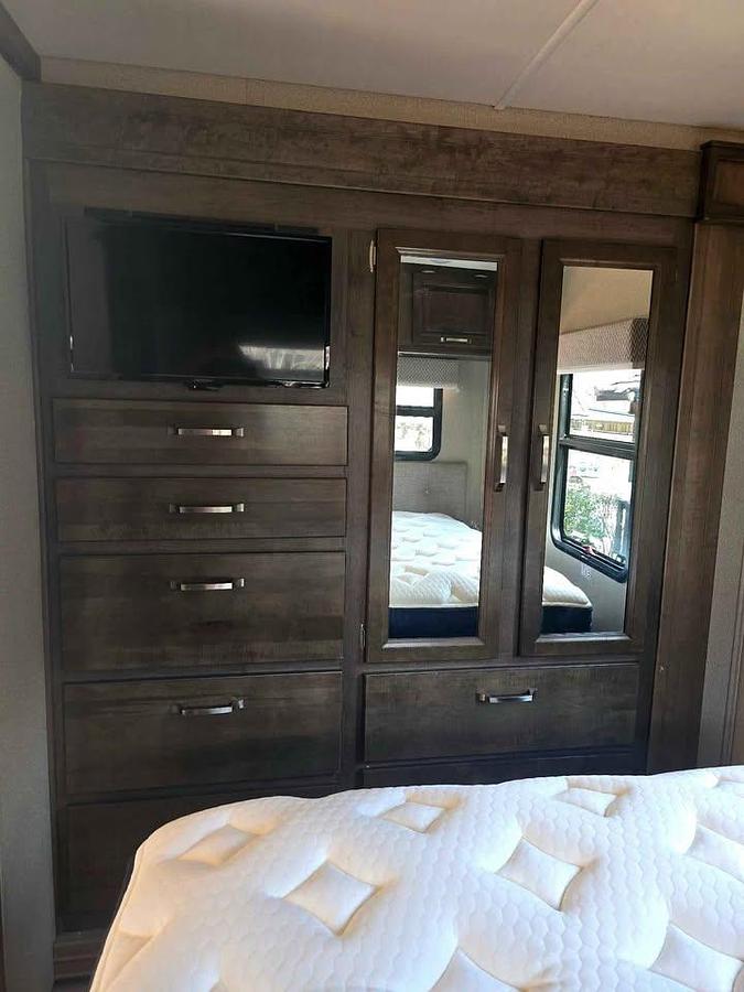 Used 2019 Entegra Esteem 31l