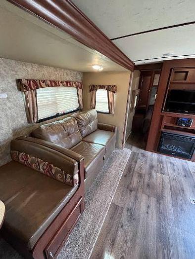 Used 2015 Evergreen Sun Valley S299DBH