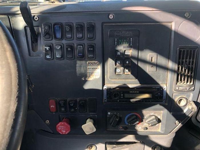 Used 2012 MACK GRANITE Roll Off