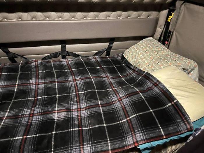 Used 2007 KENWORTH W9L