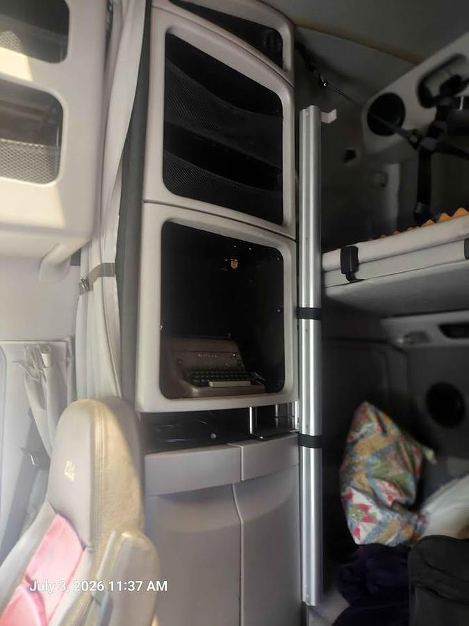 Used 2001 Volvo 770