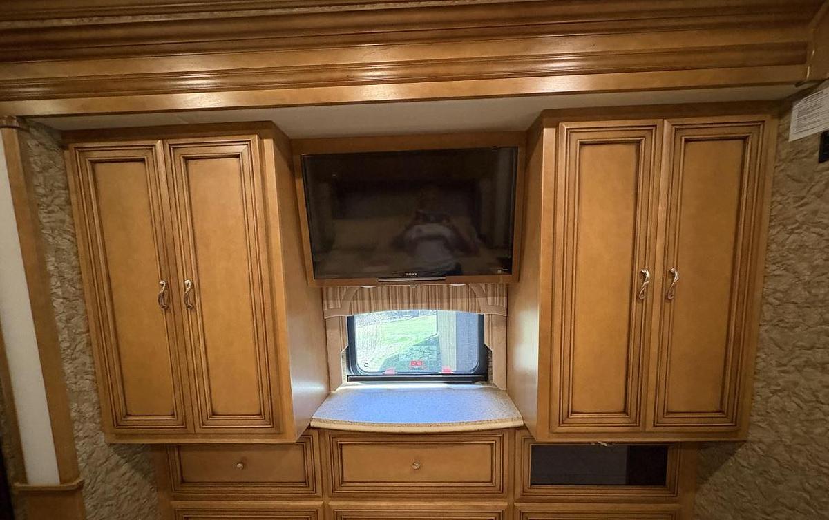 Used 2015 Newmar Ventana 4002