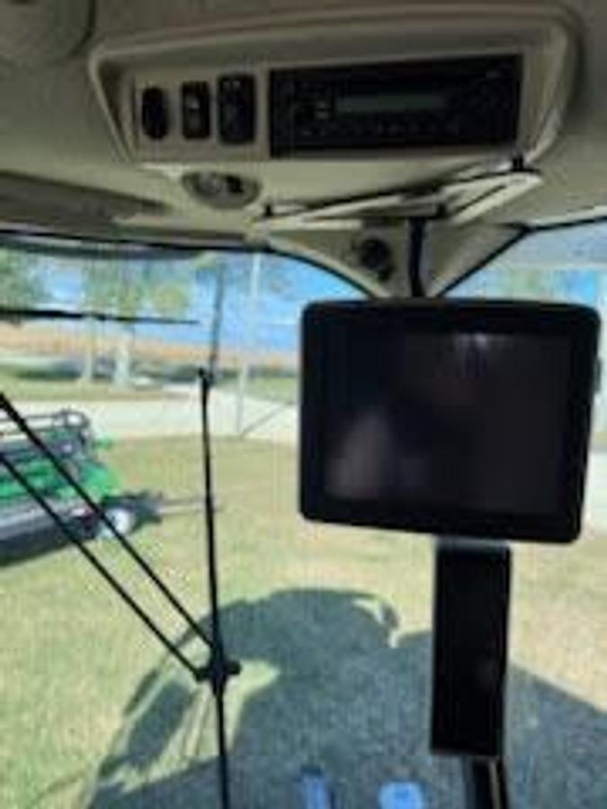 Used 2014 John Deere S670 Combine