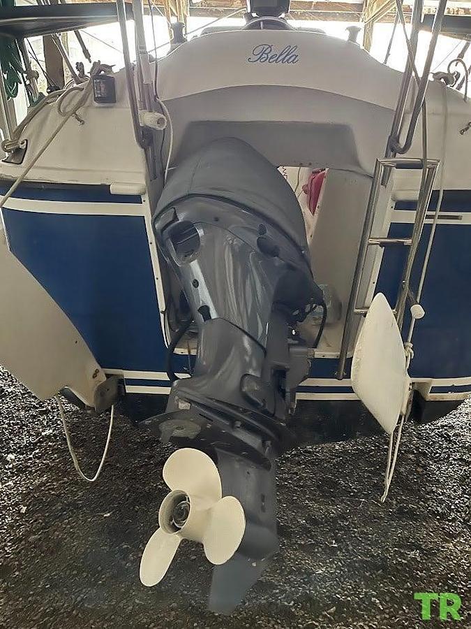 Used 2010 MacGregor 26M Trailerable Sailboat