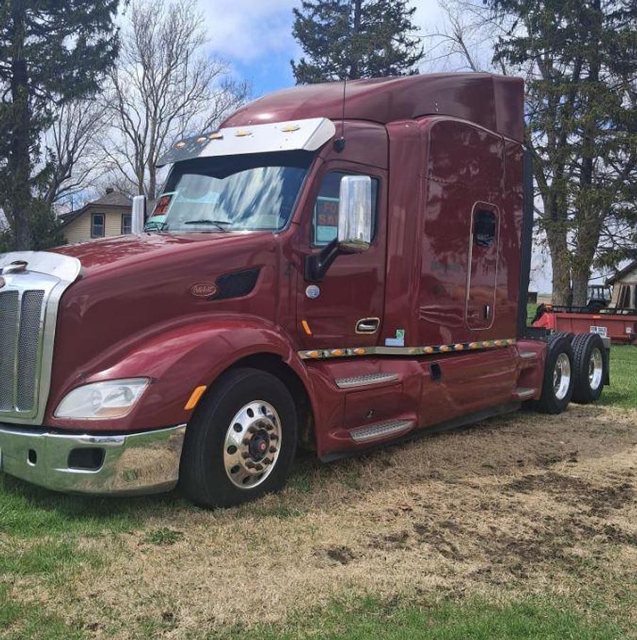 Used 2014 Peterbilt 579