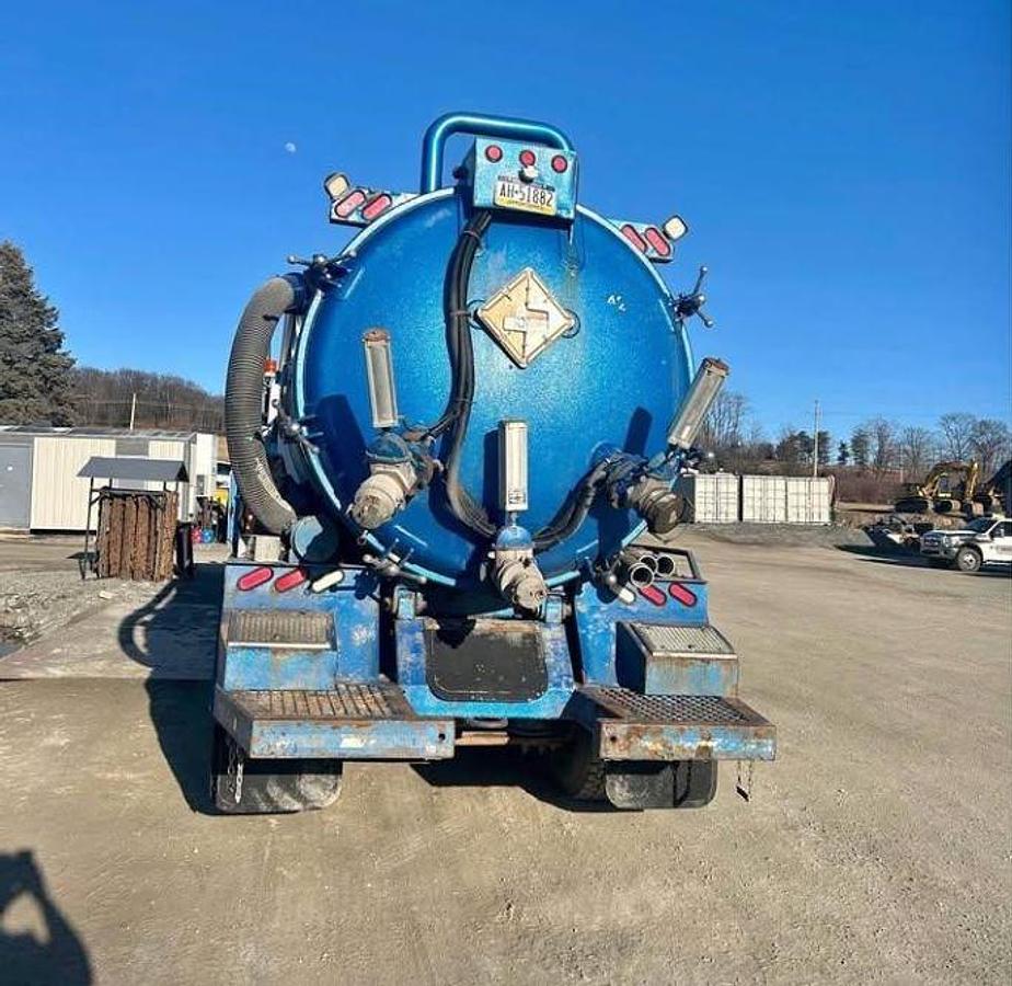 Used 2013 Freightliner Coronado