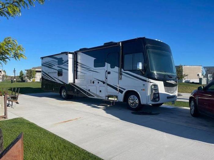 Used 2022 Forest River Georgetown 5 Series 36B5