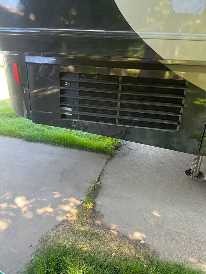 Used 2008 Winnebago Adventurer